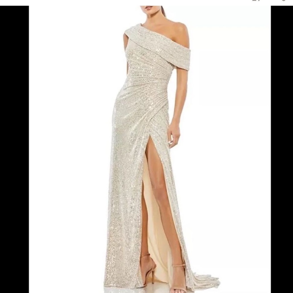 07 Mac Duggal Off-the-Shoulder Beaded Side Shirred Maxi Dress Front Slit Gown